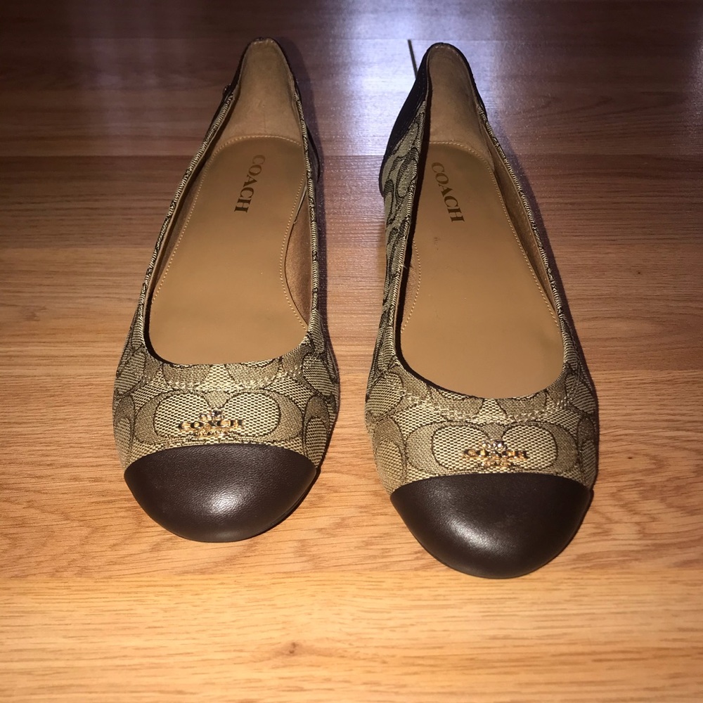Coach 🥿 Flats